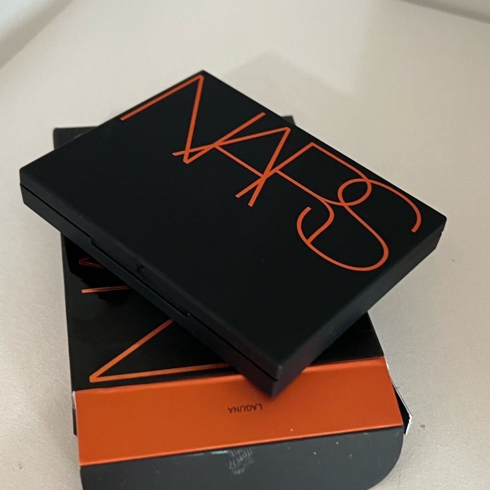 NARS LAGUNA BRONZING POWDER, NIB - Picture 3 of 3